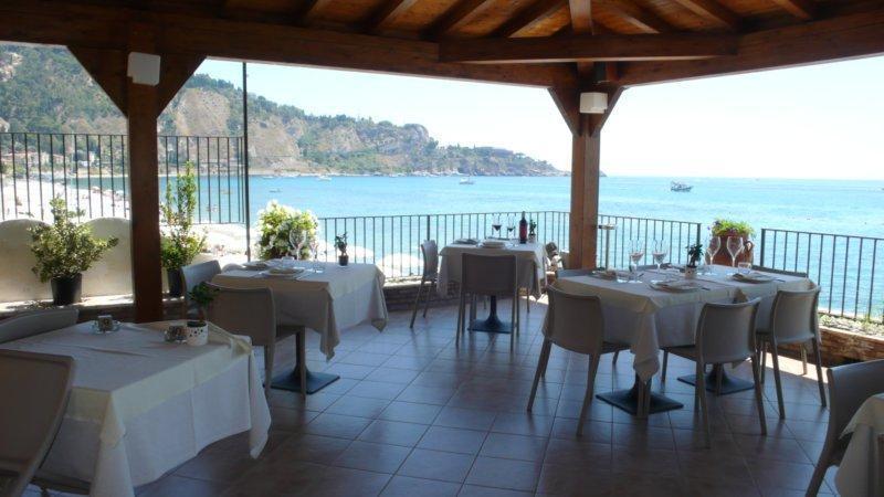 Il Cantone Del Faro Giardini Naxos Exterior foto